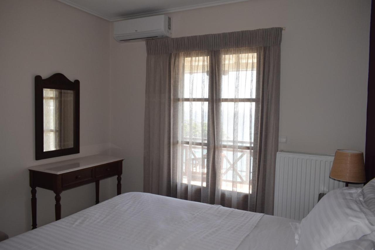 Elpida Apartments Votsi  Exterior foto